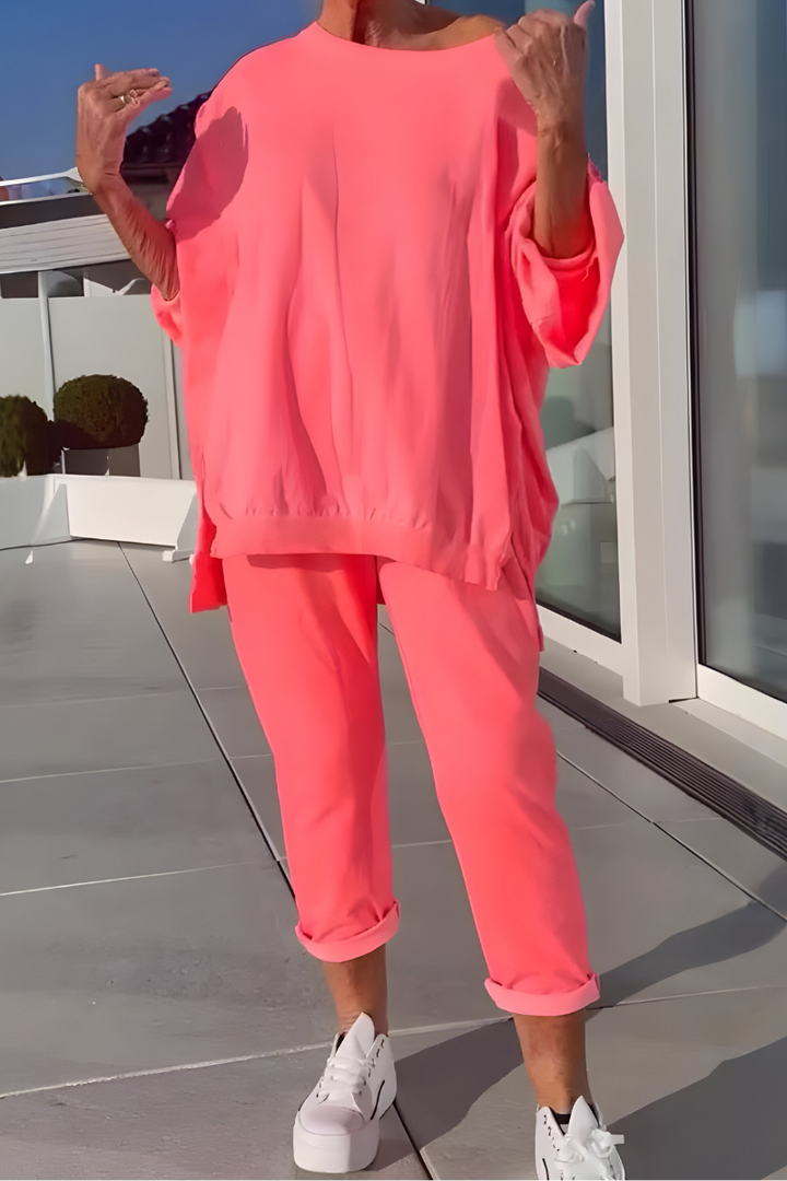 Iris™ – Relaxed Fit Lounge Set with Modern Minimalist Style