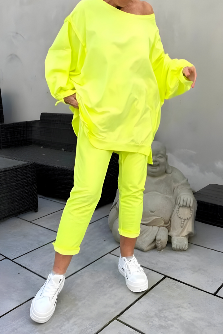 Iris™ – Relaxed Fit Lounge Set with Modern Minimalist Style