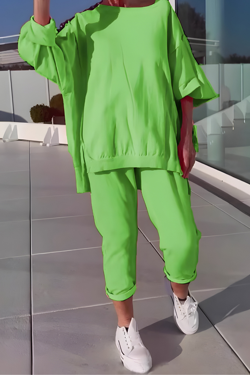 Iris™ – Relaxed Fit Lounge Set with Modern Minimalist Style