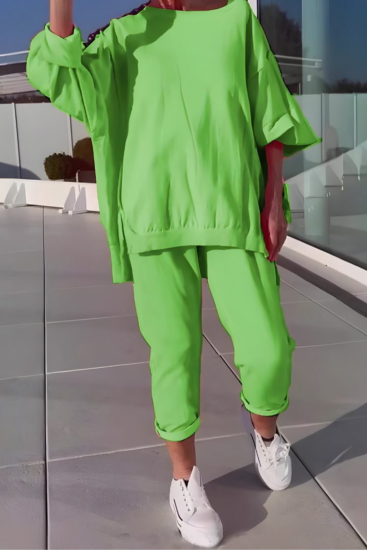 Iris™ – Relaxed Fit Lounge Set with Modern Minimalist Style