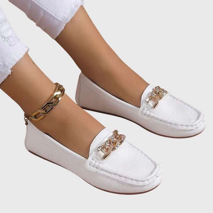 Rori | Loafers with Gold Chain