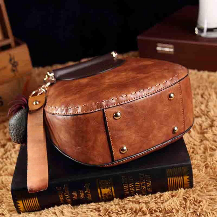 Vera - Slim Leather Shoulder Bag