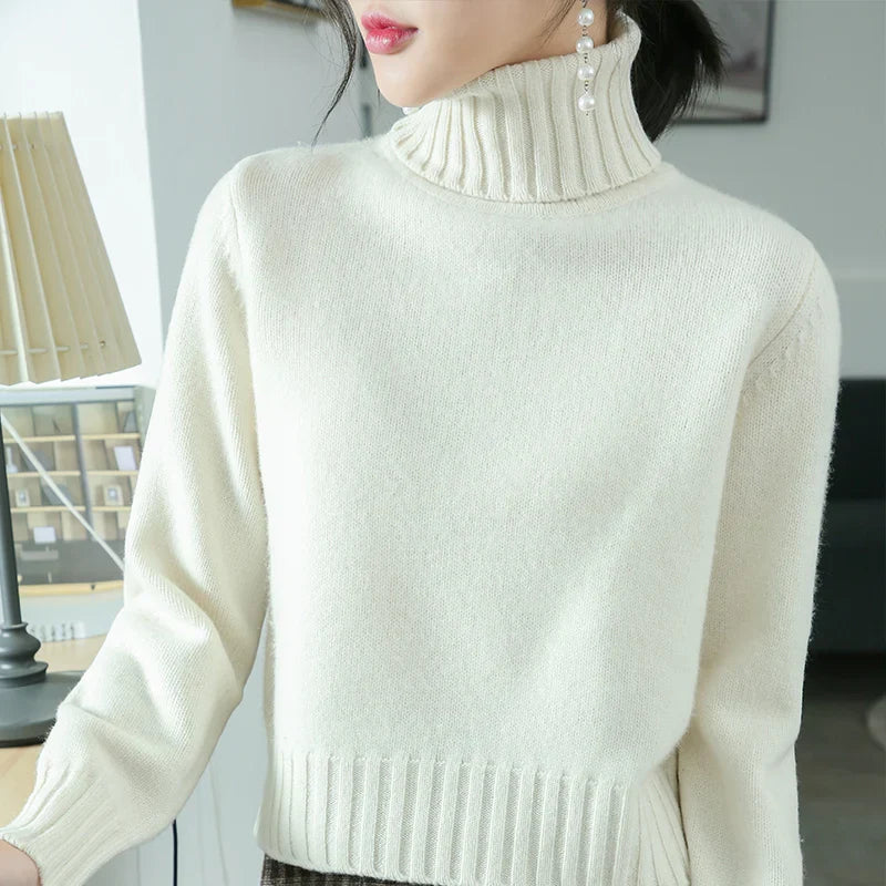 Renée | Classic Turtleneck Sweater Made from Cashmere Blend