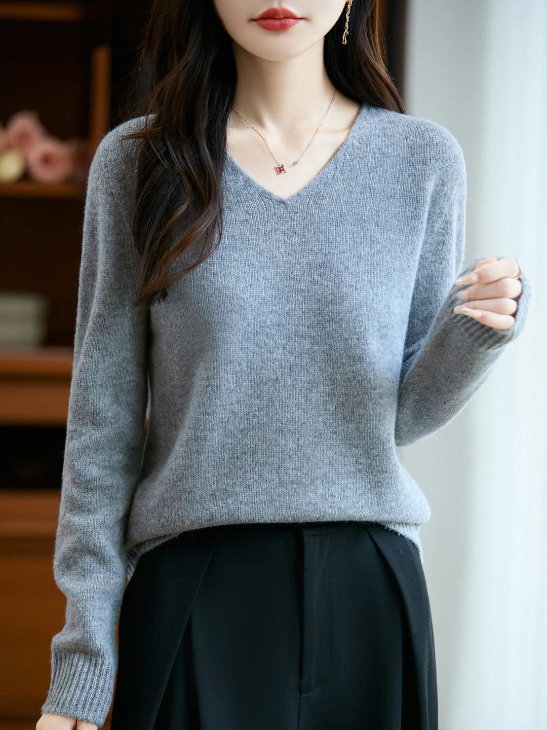 Lucie | Fine V-Neck Sweater Made of Cashmere Blend