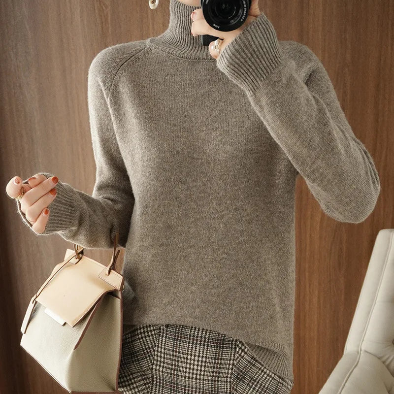 Clara | Soft Turtleneck Sweater in Fine Knit