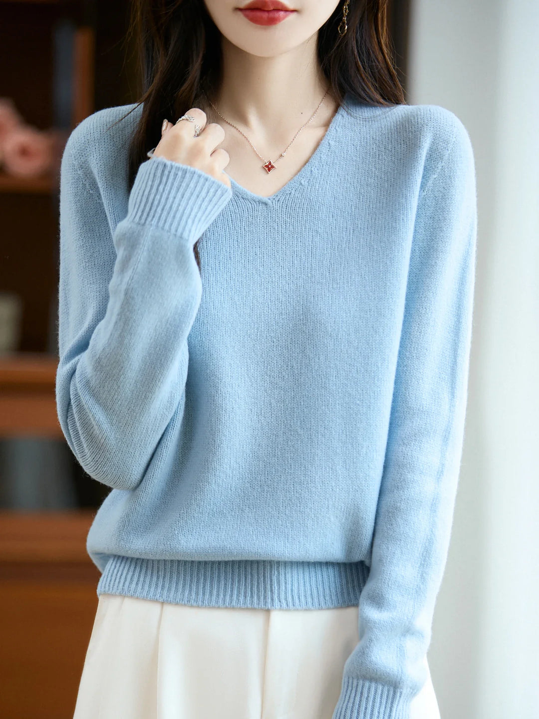 Lucie | Fine V-Neck Sweater Made of Cashmere Blend