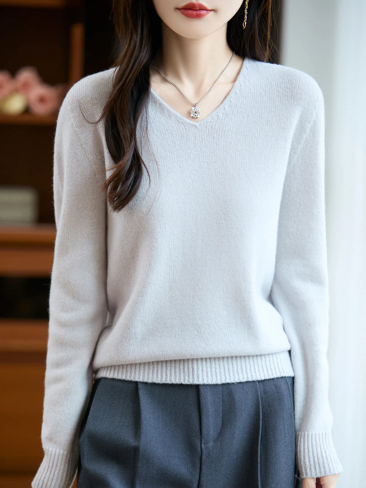 Lucie | Fine V-Neck Sweater Made of Cashmere Blend