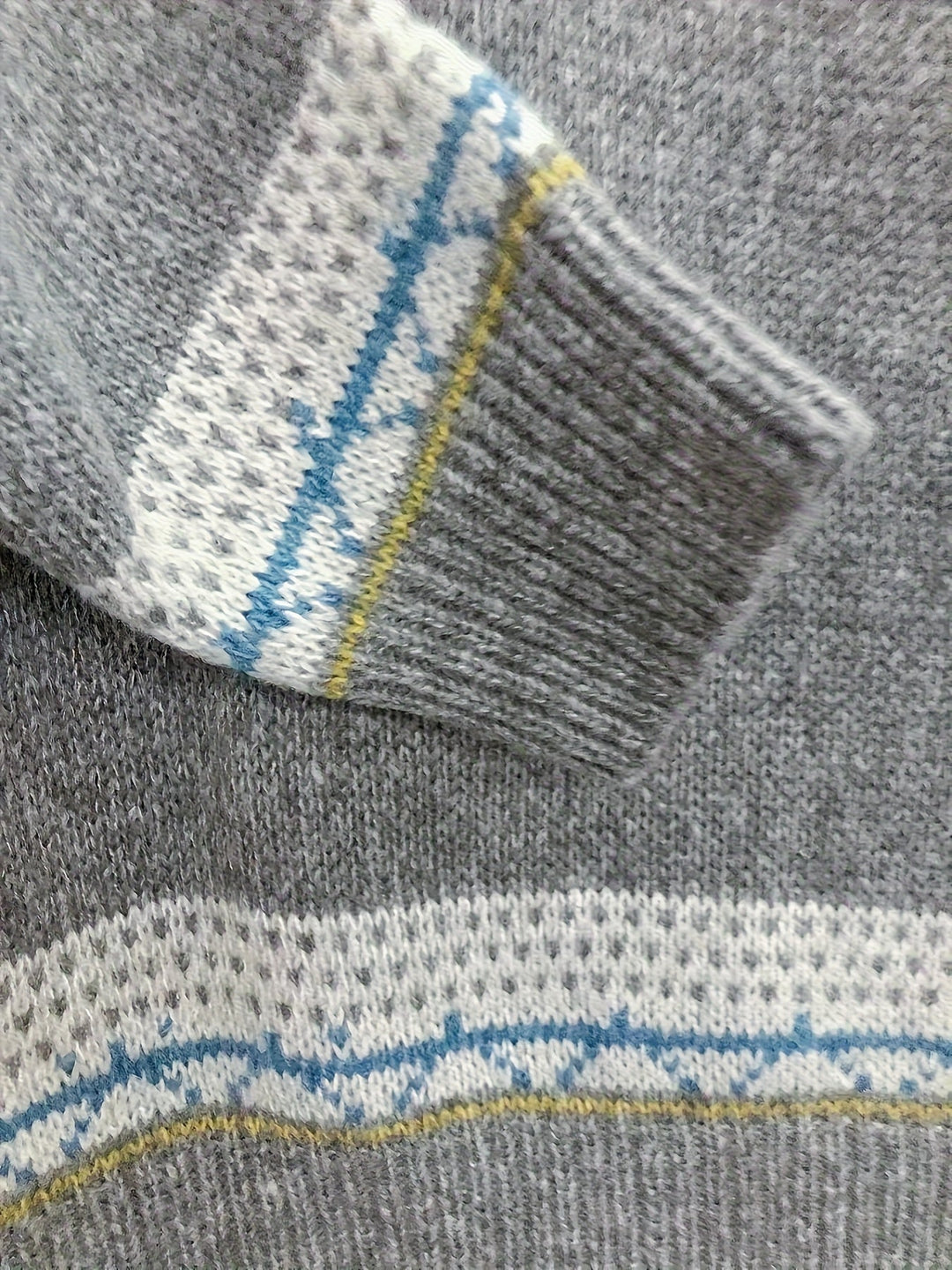 Cashmere Elegance: Cozy Nordic Sweater for Winter